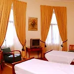 Astoria Hotel 3*