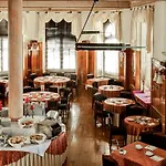 Astoria Hotel 3*