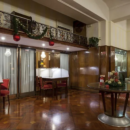 Astoria Hotel 3*