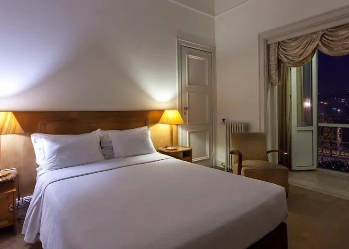 Отель Astoria 3*