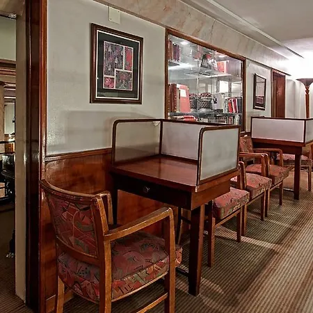 Hotel Astoria 3*