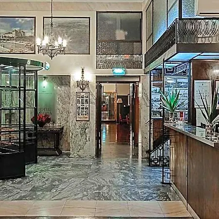 Astoria 3*
