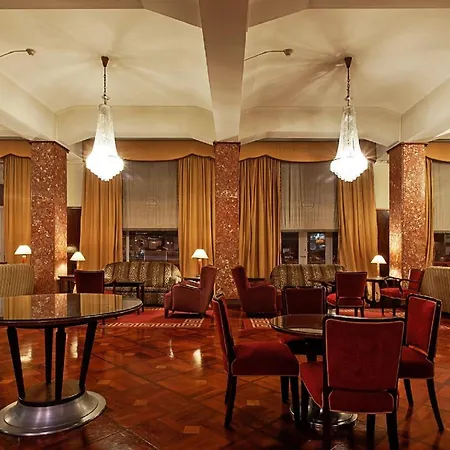 Astoria Hotel